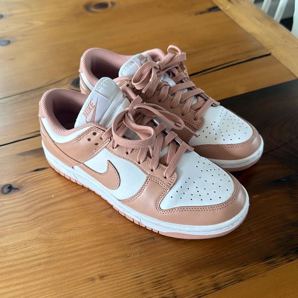 NIKE ROSE GOLD DUNKS size 6.5